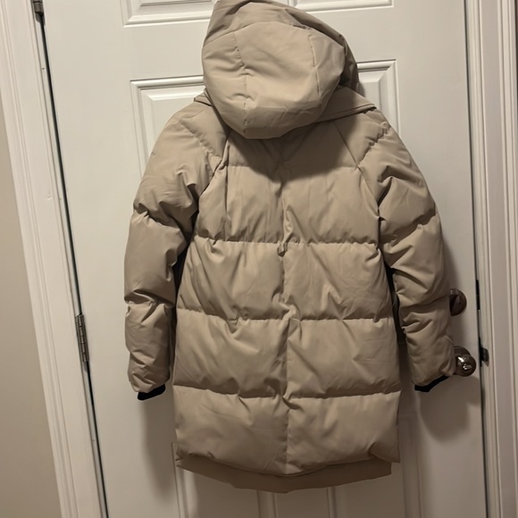Orolay Women's Thickened Down Jacket - Picture 8 of 11